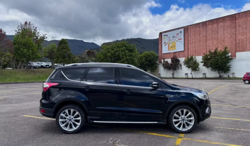 FORD ESCAPE (3) (FL)TITANIUMTP 2000CC 4X2 lleno