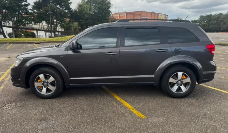 DODGE JOURNEY SE/EXPRESS (FL) TP 2400CC 7PSJ 4X2 lleno